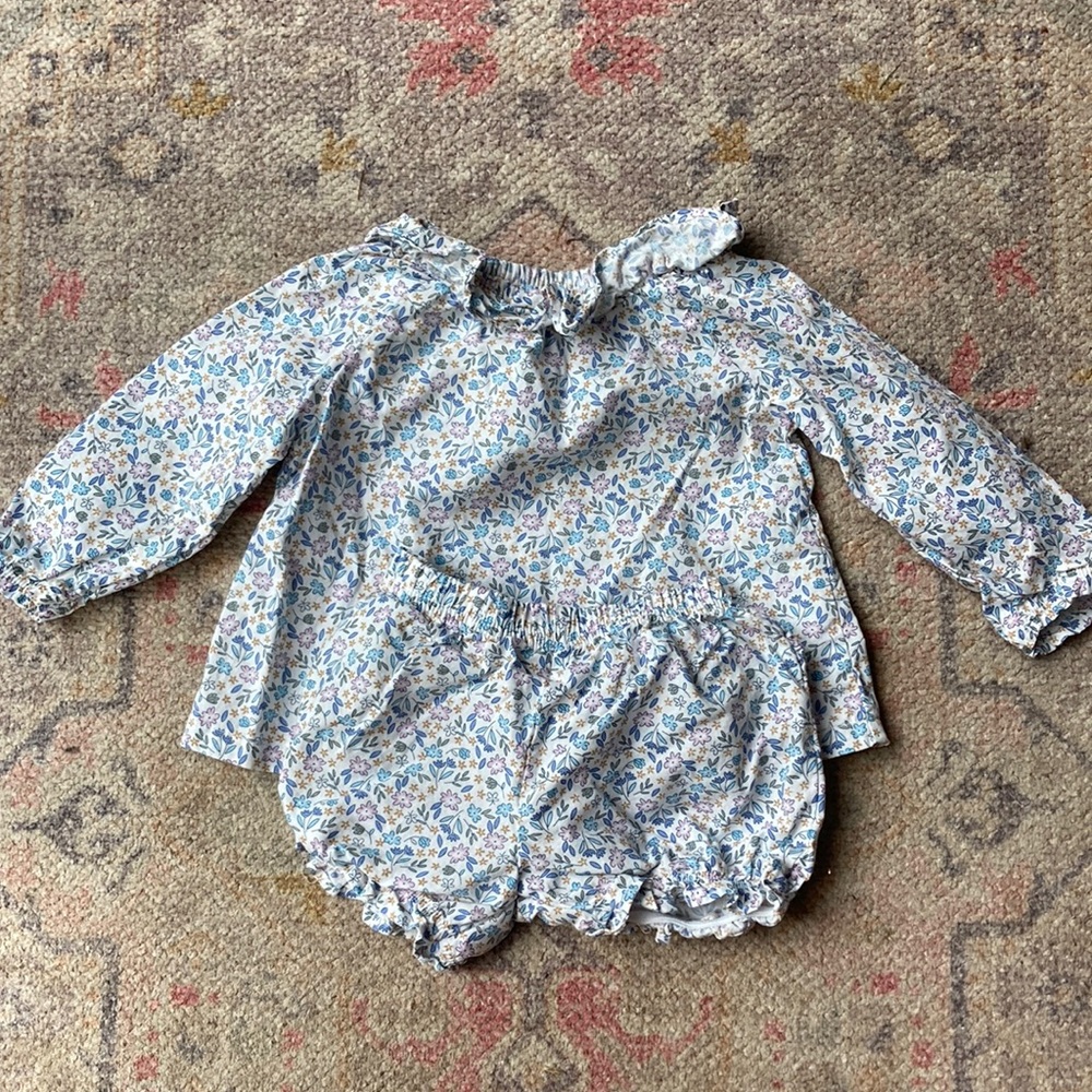 ADORABLE Carter’s Outfit